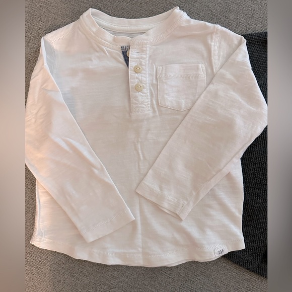 Toddler Boy Sweaters, Size 2T, Gap/ Okie dokie. - Picture 3 of 3